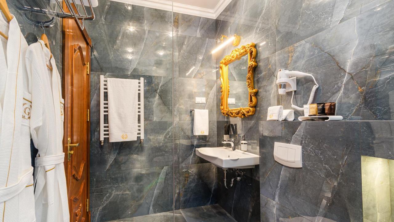 Gregory Boutique Hotel キシナウ エクステリア 写真 Bathroom