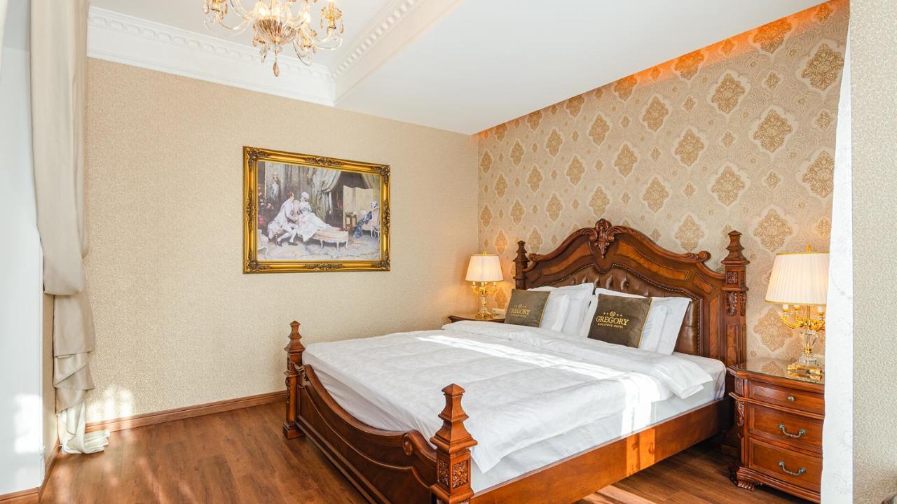 Gregory Boutique Hotel キシナウ エクステリア 写真 A bedroom at the hotel