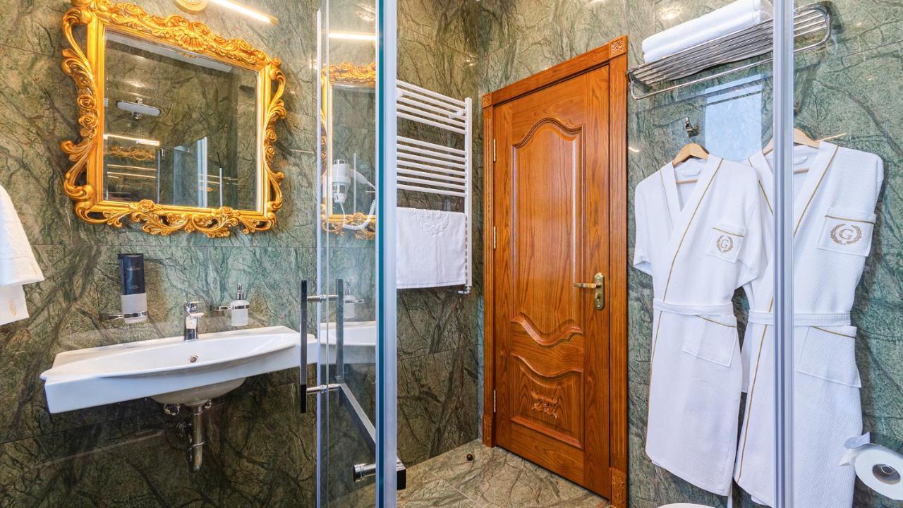 Gregory Boutique Hotel キシナウ エクステリア 写真 Bathroom